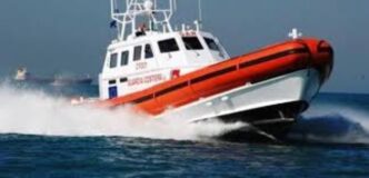 Tre Uomini In Difficoltc3A0 Salva