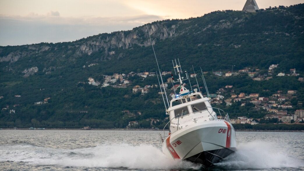 Trovato Al Largo Di Crotone Il
