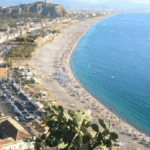 Trovato Il Corpo Di Un Uomo In Un Sacco Di Plastica Vicino Alla Spiaggia Di Ponente A Milazzo