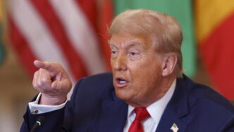 Trump Annuncia Dazi Del 3525 Su