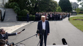 Trump Valuta Nuovi Fondi Per L