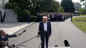 Trump Valuta Nuovi Fondi Per L