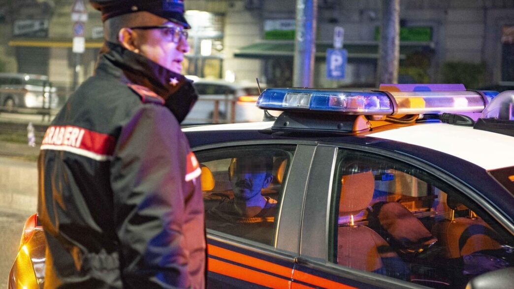 Ubriaco Zigzaga Per Le Strade
