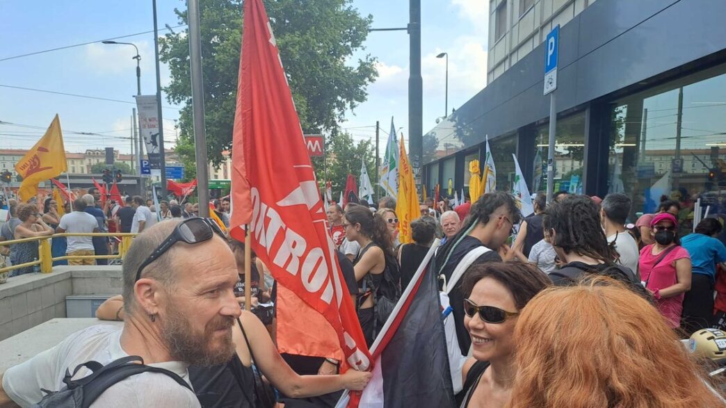 Un Corteo Per Il Diritto Alla