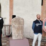 Una Statua Stele Del Terzo Millennio A.c Torna Alla Soprintendenza Di Trento Dopo I Recuperi Dei Carabinieri