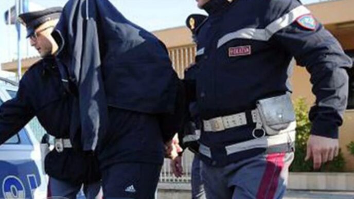 Uomo Arrestato A Fuorigrotta D