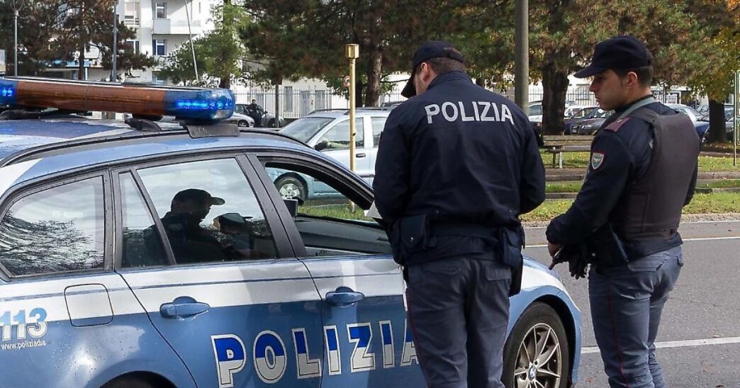 Uomo Danneggia Sette Auto A Cr