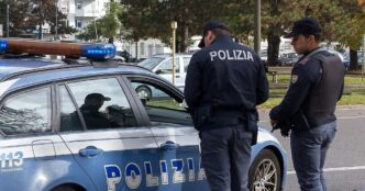 Uomo Danneggia Sette Auto A Cr