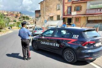 Uomo Di 74 Anni Cade Dal Tetto