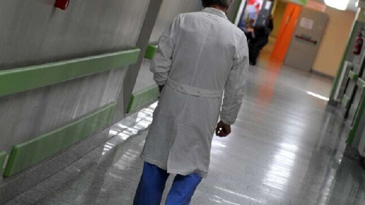 Uomo Di Cisterna Di Latina Dic