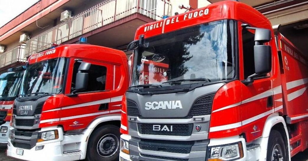 Uomo Soccorso Dopo Una Caduta