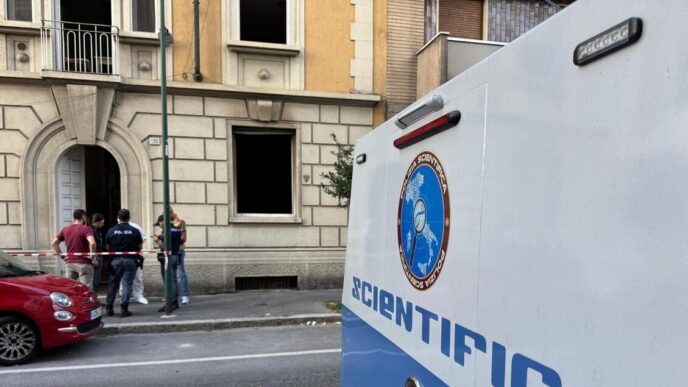 Uomo Trovato Morto Accoltellat