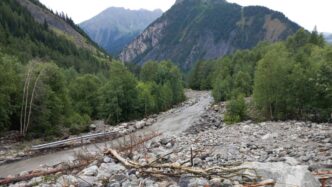 Val Ferret2C Courmayeur3A Slitta