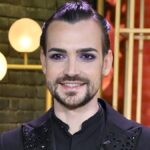 Valerio Scanu Dopo Dieci Anni Da Amici Chiede Un Chiarimento A Maria De Filippi Sul Loro Rapporto