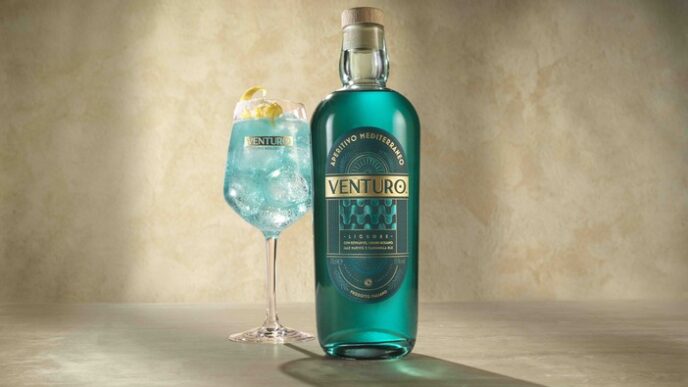 Venturo Spritz Blu Hours Beach