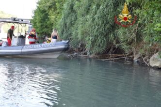 Vigili Del Fuoco Salvano Un Ca