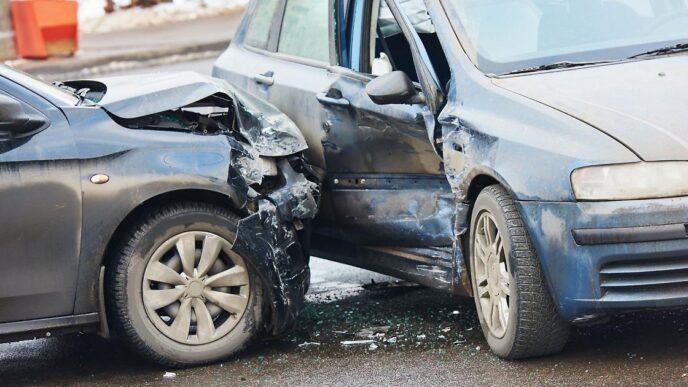 Violento Incidente Tra Auto E