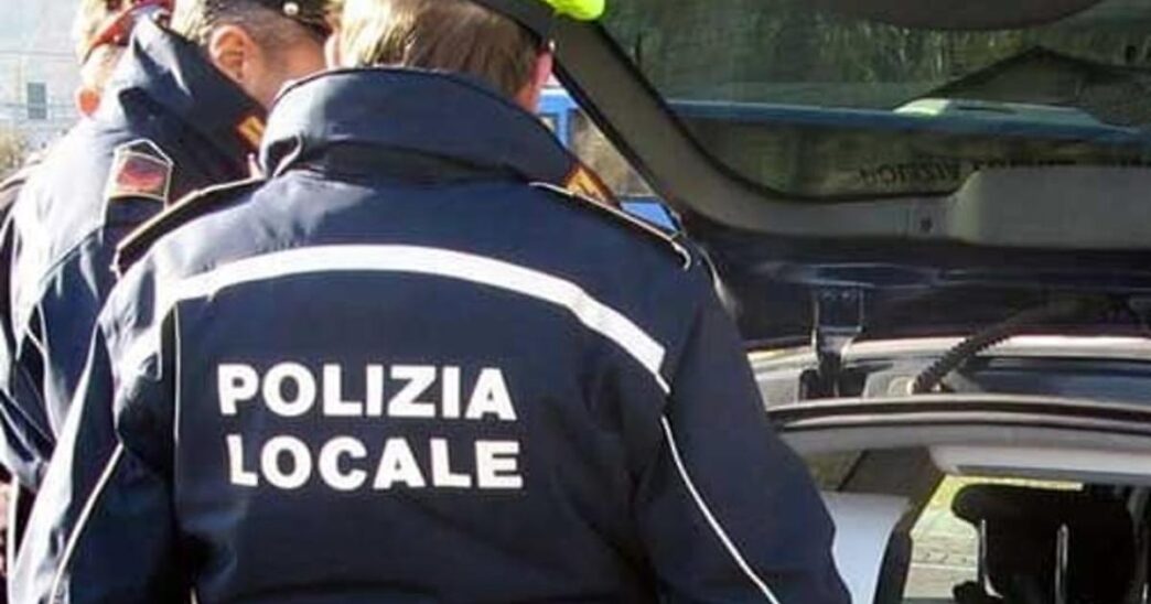 Violento Scontro Tra Due Auto