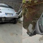 Voragine In Via Magellano A Melito Inghiotte Una Renault Twingo, Cittadini In Allarme Per Le Condizioni Delle Strade