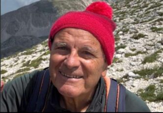 A Le28099Aquila Lutto Per La Morte