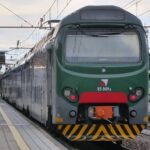 Disagi Sulla Linea Ferroviaria Salerno Reggio Calabria Per Guasto Elettrico Vicino Capo Bonifati