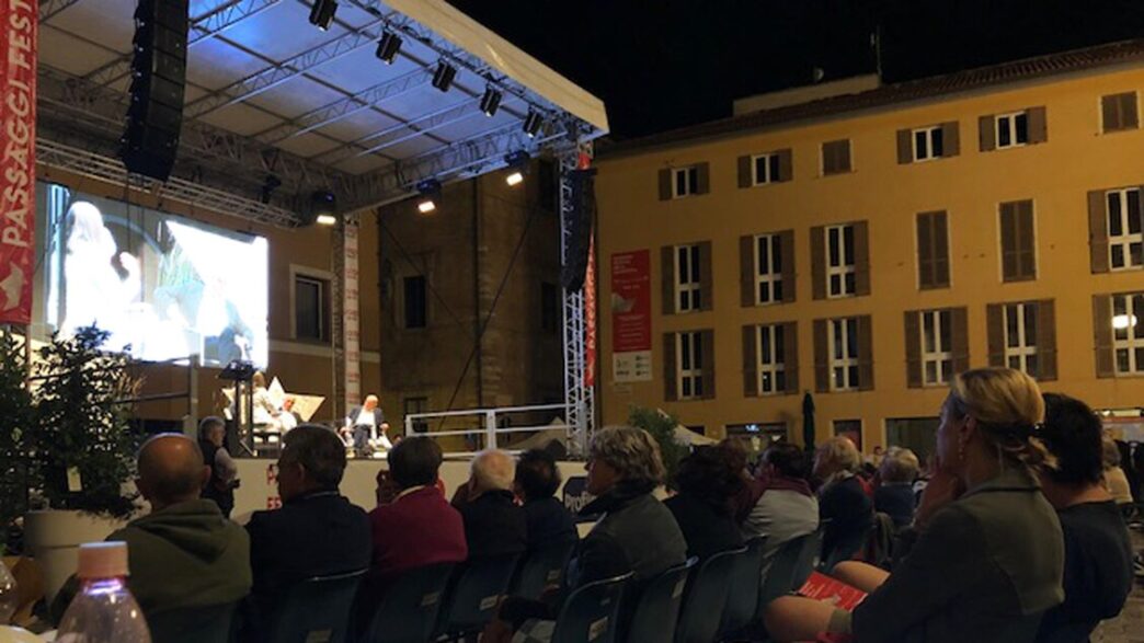 Grandi Numeri E Temi Caldi All