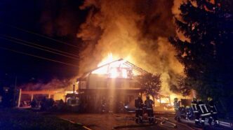 Incendio Distrugge In Parte Il