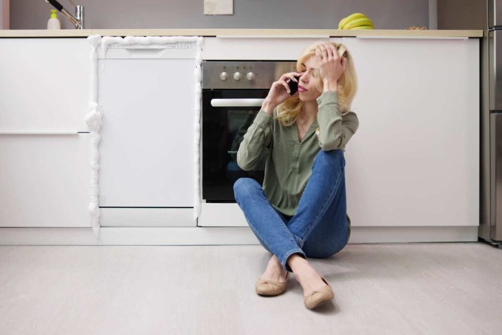 Li usi ogni giorno ma se li metti in lavastoviglie la rompi