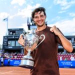 Luciano Darderi Vince Il Torneo Atp 250 Di Bastad: Terzo Titolo In Carriera Per Il Giovane Italiano