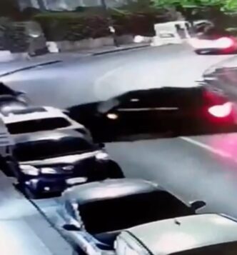 Une28099Auto Fuori Controllo Semina