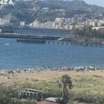 A Napoli sequestrato un lido abusivo di 10mila mq in area vietata: attrezzature e denunce