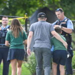 Bambino sopravvissuto alla sparatoria a Minneapolis: “Un compagno mi ha salvato, si è preso un colpo per proteggermi”