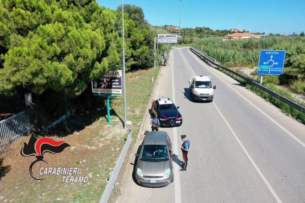 Controlli Dei Carabinieri A Te