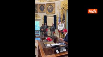 Donald Trump Riceve Gli Operai