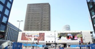 Il Pirellino Di Milano3A Tra Va