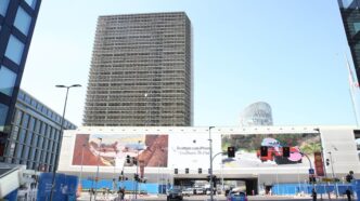 Il Pirellino Di Milano3A Tra Va