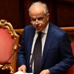 Il Ministro Piantedosi Conferma Il Fermo Della Nave Mediterranea Per Sbarco Migranti A Trapani