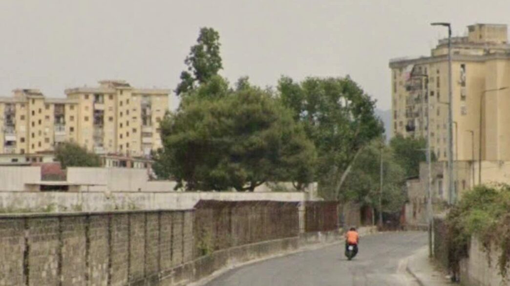 La Polizia Arresta A Scampia U