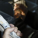 La Syria Rimuove Due Zeri Dalla Lira E Stampa Nuove Banconote Per Superare La Crisi Valutaria