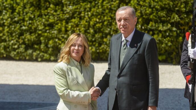 Meloni In Tunisia E Turchia Pe