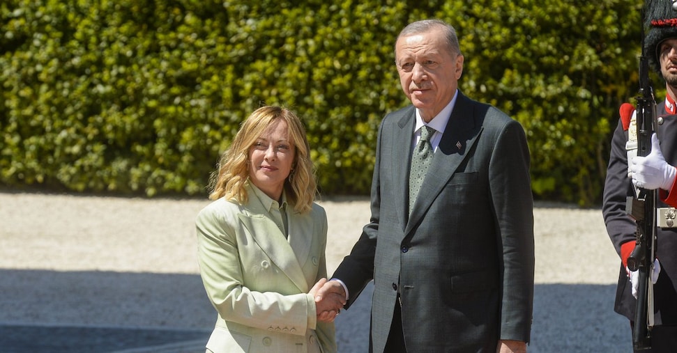 Meloni In Tunisia E Turchia Pe
