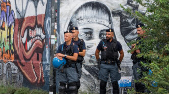Milano2C Sgombero Del Leoncaval