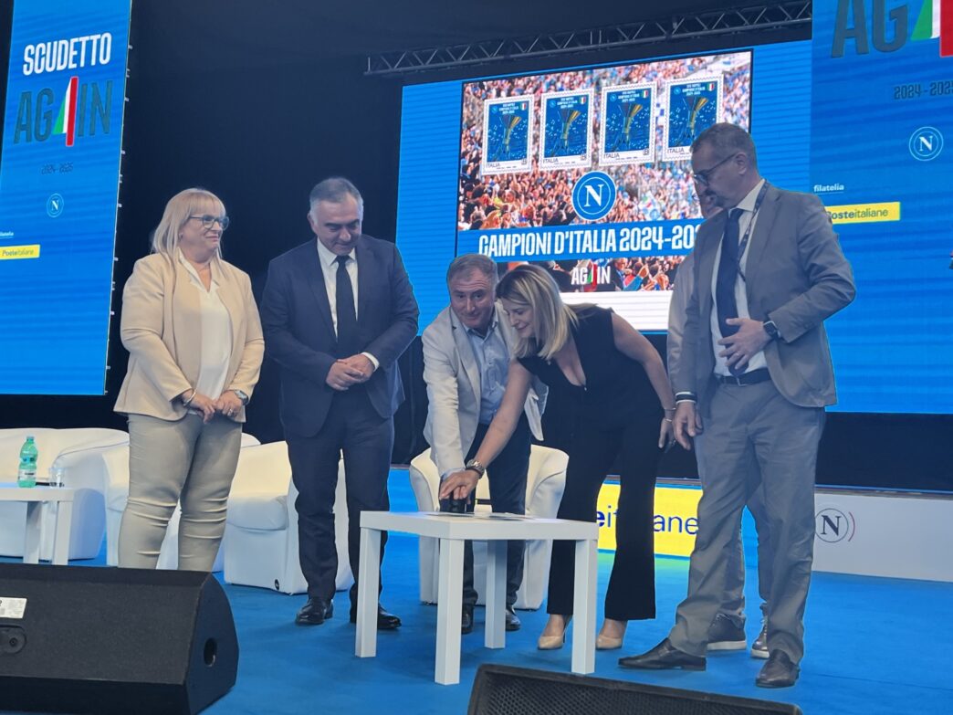 Nuovo Francobollo Celebra La V