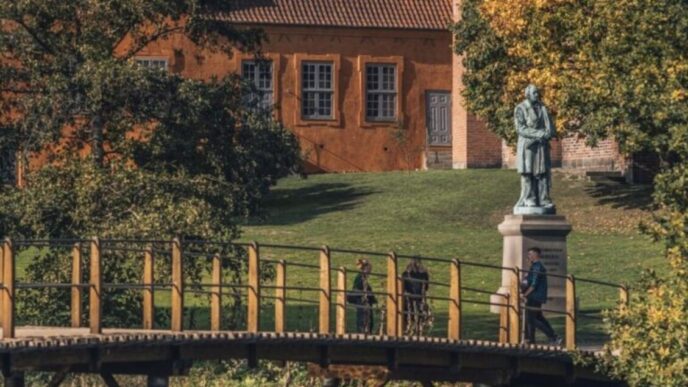 Odense Celebra I 150 Anni Dall