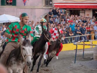 Palio Delle Contrade Di Allumi