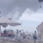 Piccola Tromba D’aria A Maccarese Fa Volare Ombrelloni E Provoca Lievi Feriti Sulla Spiaggia