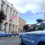 Polizia di Latina emette avviso orale a 13enne per aggressione ai danni di coetaneo: attenzione al fenomeno di violenza giovanile