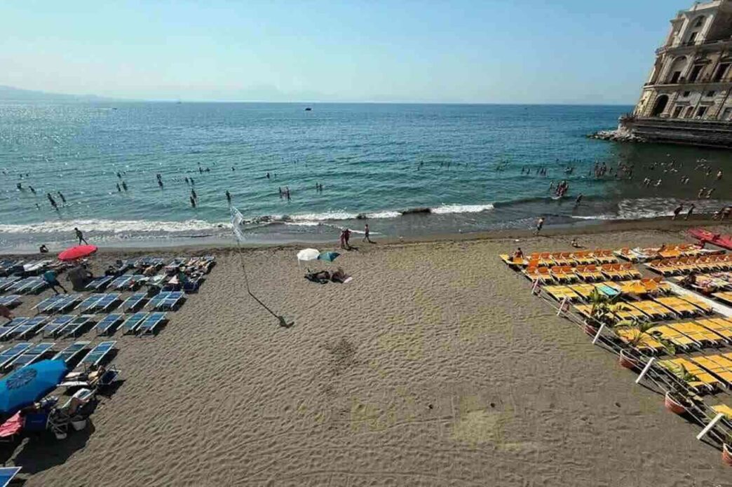 Querela A Napoli Per Il Seques