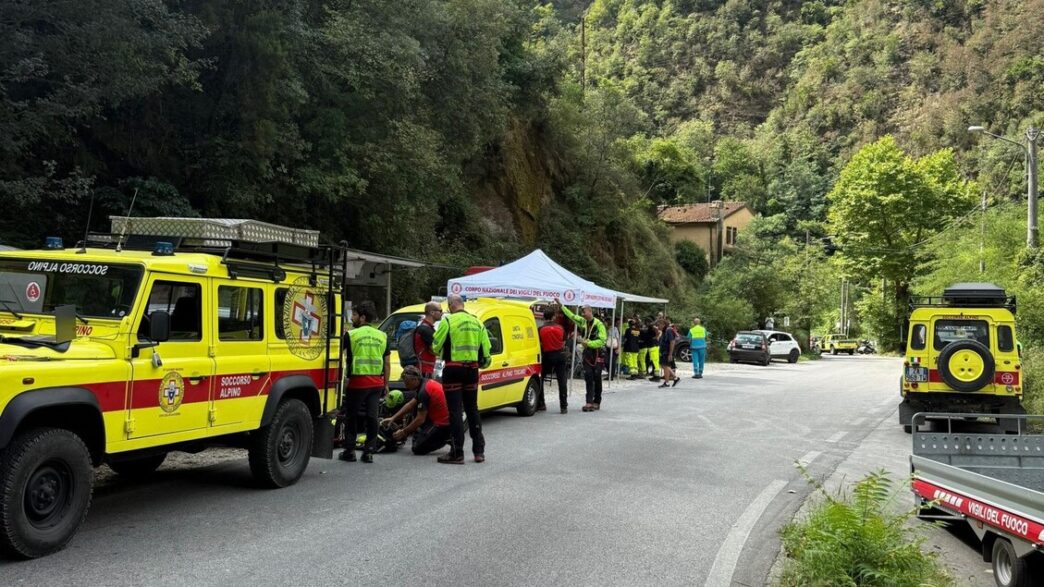 Soccorso Alpino Toscano Mobili