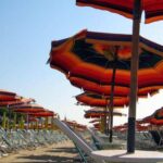 Tornano I Pasti In Spiaggia: Consigli Per Scegliere Cibi Leggeri E Digeribili Sotto Il Sole Estivo